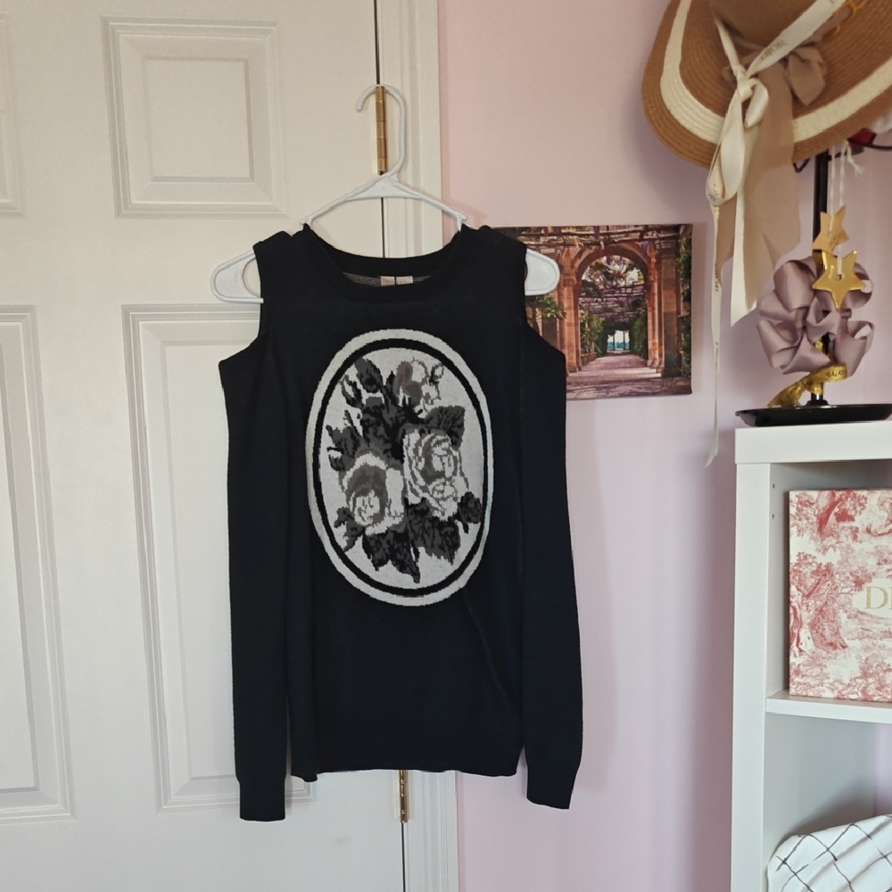 Forever 21 Black Off-Shoulder Floral Intarsia Sweater